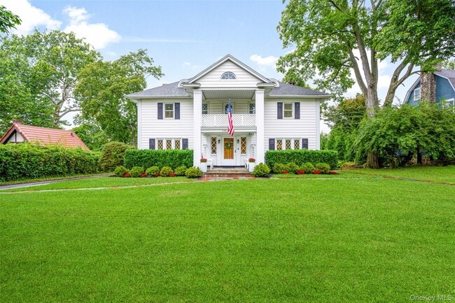 20 Elk Ave in New Rochelle, NY - Building Photo - Building Photo