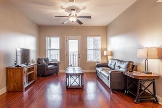 Eagle View Luxury Apartments in Charleston, WV - Foto de edificio - Interior Photo