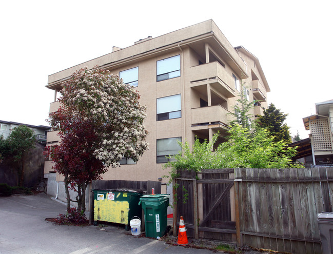 Bon Evan Apartments in Seattle, WA - Building Photo - Building Photo