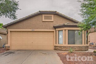 22671 Scott Dr in Maricopa, AZ - Building Photo