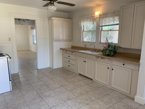771 5th St in Gustine, CA - Building Photo - Building Photo