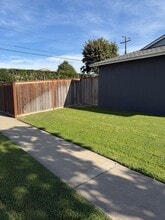 2431 E Commonwealth Ave in Fullerton, CA - Building Photo - Building Photo