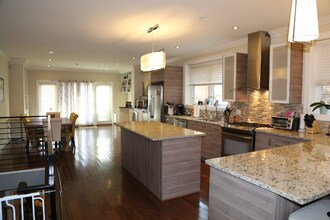 811-818 8th St NE in Washington, DC - Building Photo - Building Photo