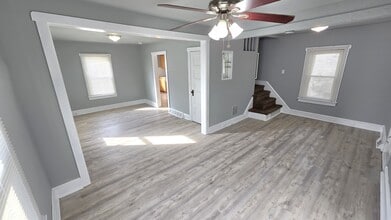 219 Black Horse Pike in Gloucester Township, NJ - Building Photo - Building Photo