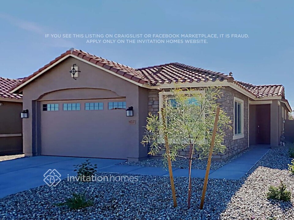 16537 W Alameda Rd in Surprise, AZ - Foto de edificio