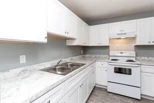 Partridge Pointe Apartments in Louisville, KY - Building Photo