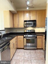 11760 Sunrise Valley Dr in Reston, VA - Building Photo - Building Photo