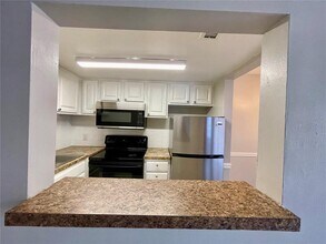 2567 N Alafaya Trail in Orlando, FL - Building Photo - Building Photo