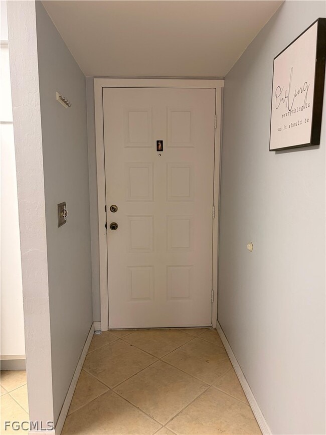 1100 Pondella Rd in Cape Coral, FL - Building Photo - Building Photo