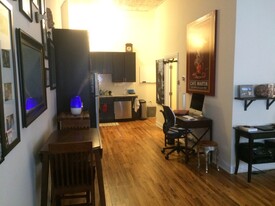 1450 N Leavitt St, Unit 2F in Chicago, IL - Building Photo