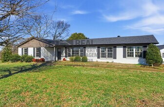 1246 S Russell St in Portland, TN - Building Photo - Building Photo