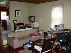 1447 Williamson St in Madison, WI - Building Photo - Building Photo