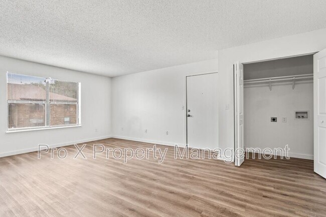 3160 W Greenwood St in Springfield, MO - Building Photo - Building Photo