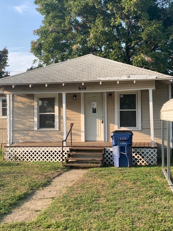 property at 2025 W Vine Ave
