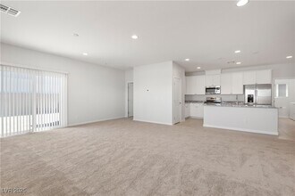 5704 Steinbeck Vly St in Las Vegas, NV - Building Photo - Building Photo