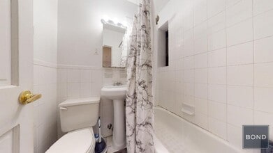 332 E 93rd St in New York, NY - Building Photo - Building Photo