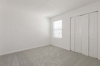 3483 Howell Dr in Lake Wales, FL - Foto de edificio - Building Photo