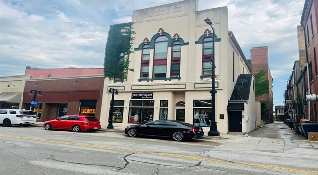 135 E Prairie Ave, Unit 3
