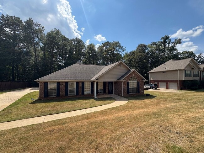 property at 128 Chinaberry Ln