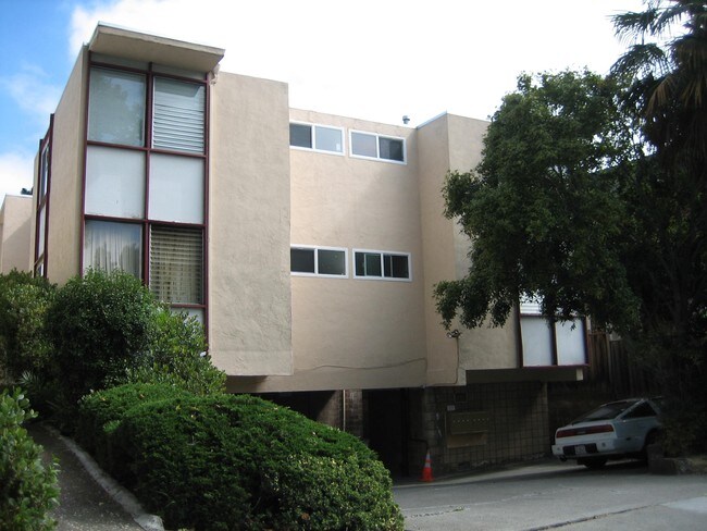 1713 Dwight Way in Berkeley, CA - Building Photo - Building Photo