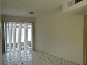 4754 E Harmon Ave in Las Vegas, NV - Building Photo - Building Photo