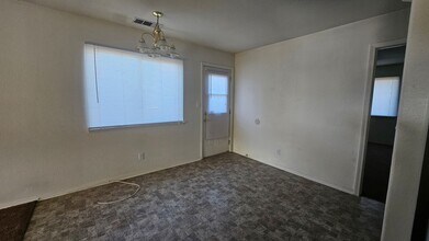 21412 Corwin St-Unit -Apt A in California City, CA - Building Photo - Building Photo