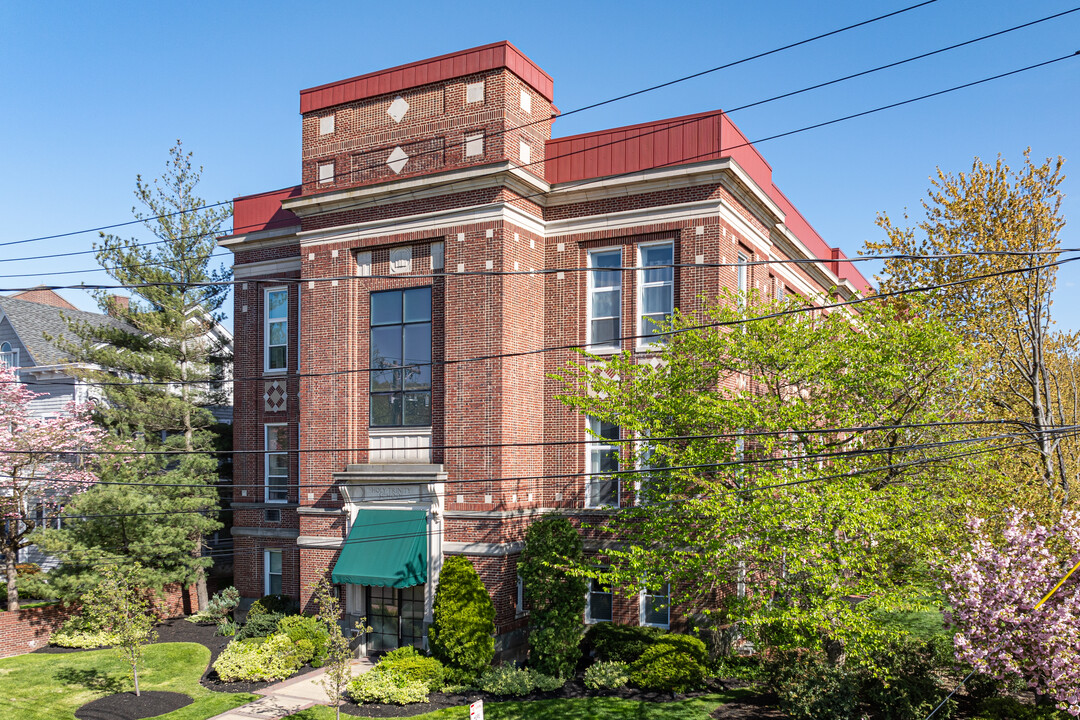 515 Trinity Plz in Westfield, NJ - Building Photo