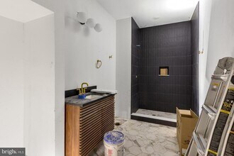 122 N 3rd St-Unit -2 in Philadelphia, PA - Building Photo - Building Photo