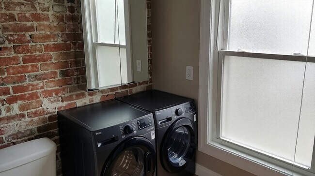 11 Sargent Ave in Somerville, MA - Building Photo - Building Photo