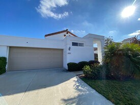 4916 Icaria Way in Oceanside, CA - Building Photo