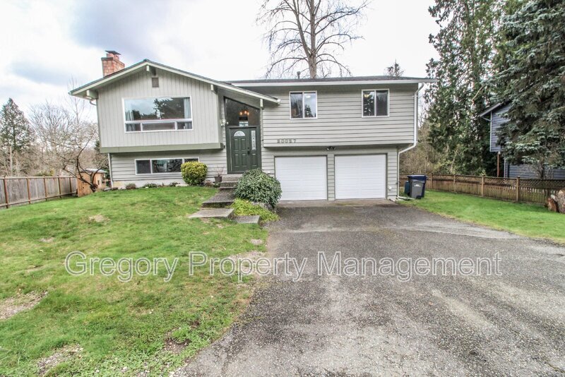 20027 13th Dr SE in Bothell, WA - Building Photo
