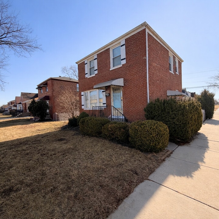3857 W 51st St in Chicago, IL - Building Photo