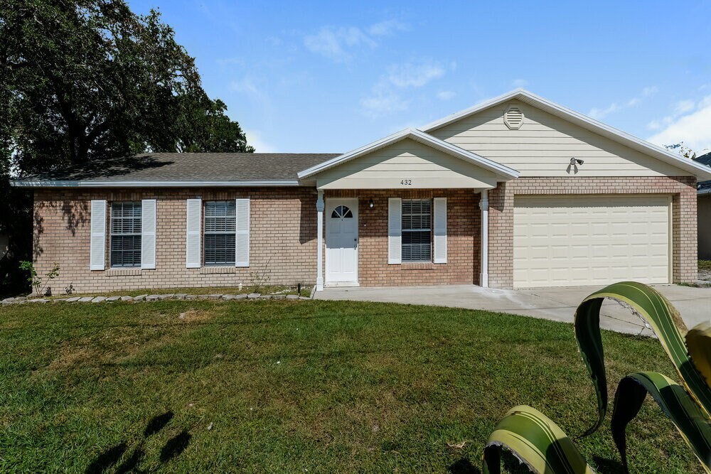 432 Jeffers St in Deltona, FL - Building Photo