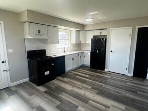 9652 Johnson St in Crown Point, IN - Foto de edificio - Building Photo