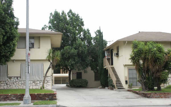 960 S Marengo Ave in Pasadena, CA - Foto de edificio
