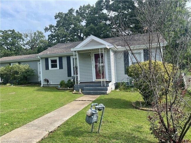 property at 2016 Jackson St