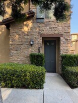 100 Jadestone in Irvine, CA - Building Photo