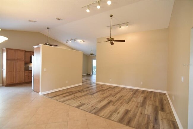 1099 McKinnon Ave in Oviedo, FL - Building Photo - Building Photo