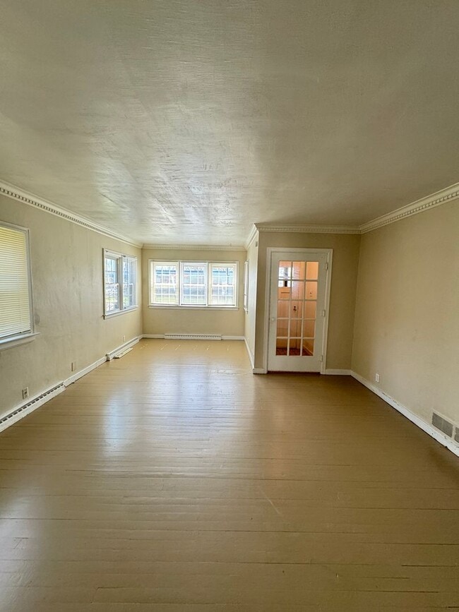 1732 Lincolnway E in Mishawaka, IN - Building Photo - Building Photo