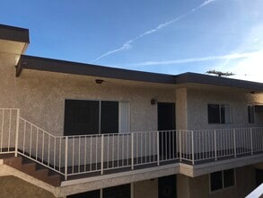 3242 Fairesta St in Glendale, CA - Building Photo - Building Photo