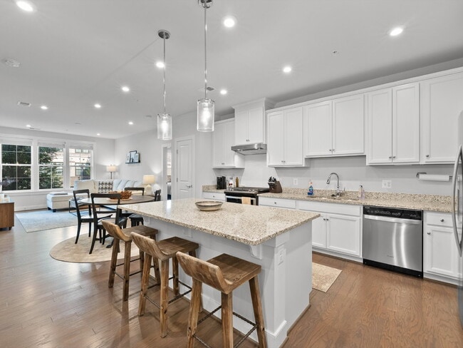 2324 Wind Charm St in Herndon, VA - Building Photo - Building Photo