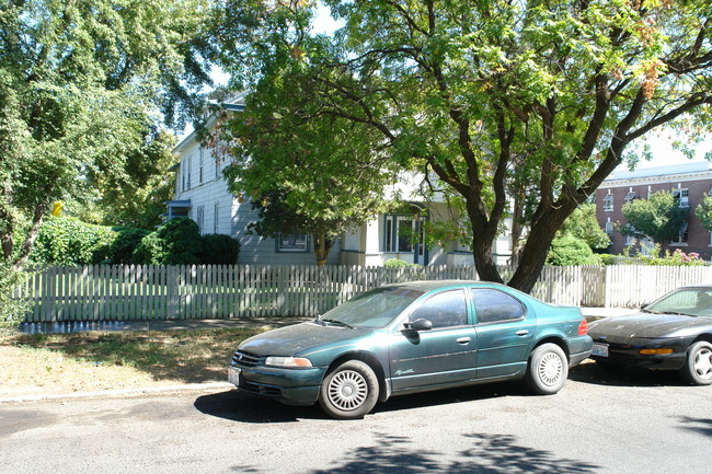 201 N Naches Ave in Yakima, WA - Building Photo - Building Photo