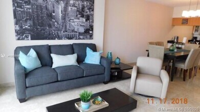 1750 N Bayshore Dr-Unit -3806 in Miami, FL - Building Photo - Building Photo