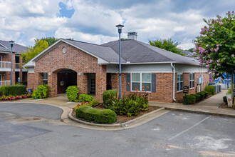 Wimbledon Green in Little Rock, AR - Foto de edificio - Building Photo