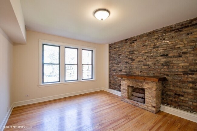 3509 N Racine Ave in Chicago, IL - Building Photo - Building Photo