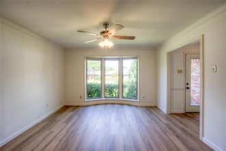 10630 Sandpiper Ln in Dallas, TX - Building Photo - Building Photo