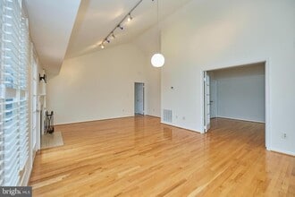 1565 Church Hill Pl in Reston, VA - Building Photo - Building Photo