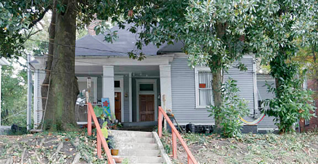 1221 Euclid Ave NE in Atlanta, GA - Building Photo - Building Photo