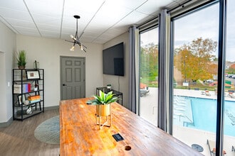 Terrace View in Blacksburg, VA - Building Photo - Building Photo