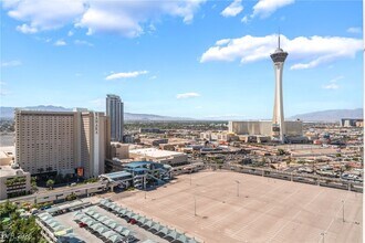 322 Karen Ave in Las Vegas, NV - Building Photo - Building Photo